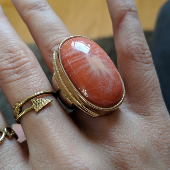 Fun large pink marble ring - Picture 2 of 4